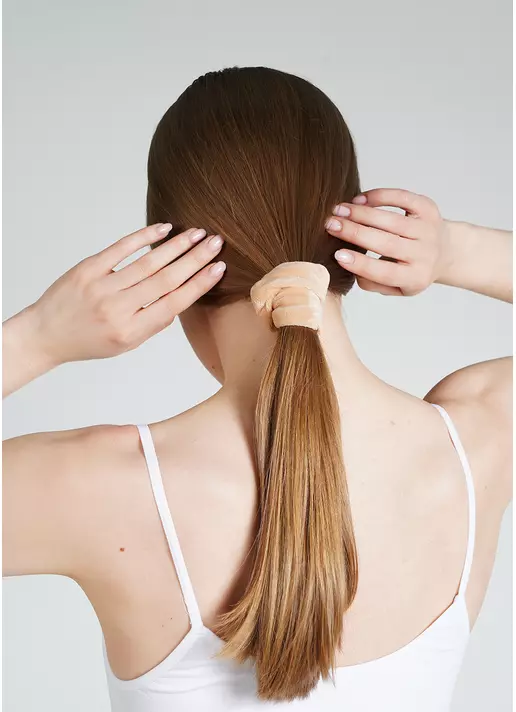 Велюровая резинка для волос скранч SOFT WINTER elastic latte (бежевый)