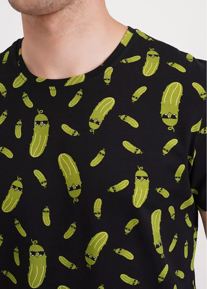 Футболка мужская с принтом огурцы COUNTRY PRINT 4601/010 black/cucumbers (черный)