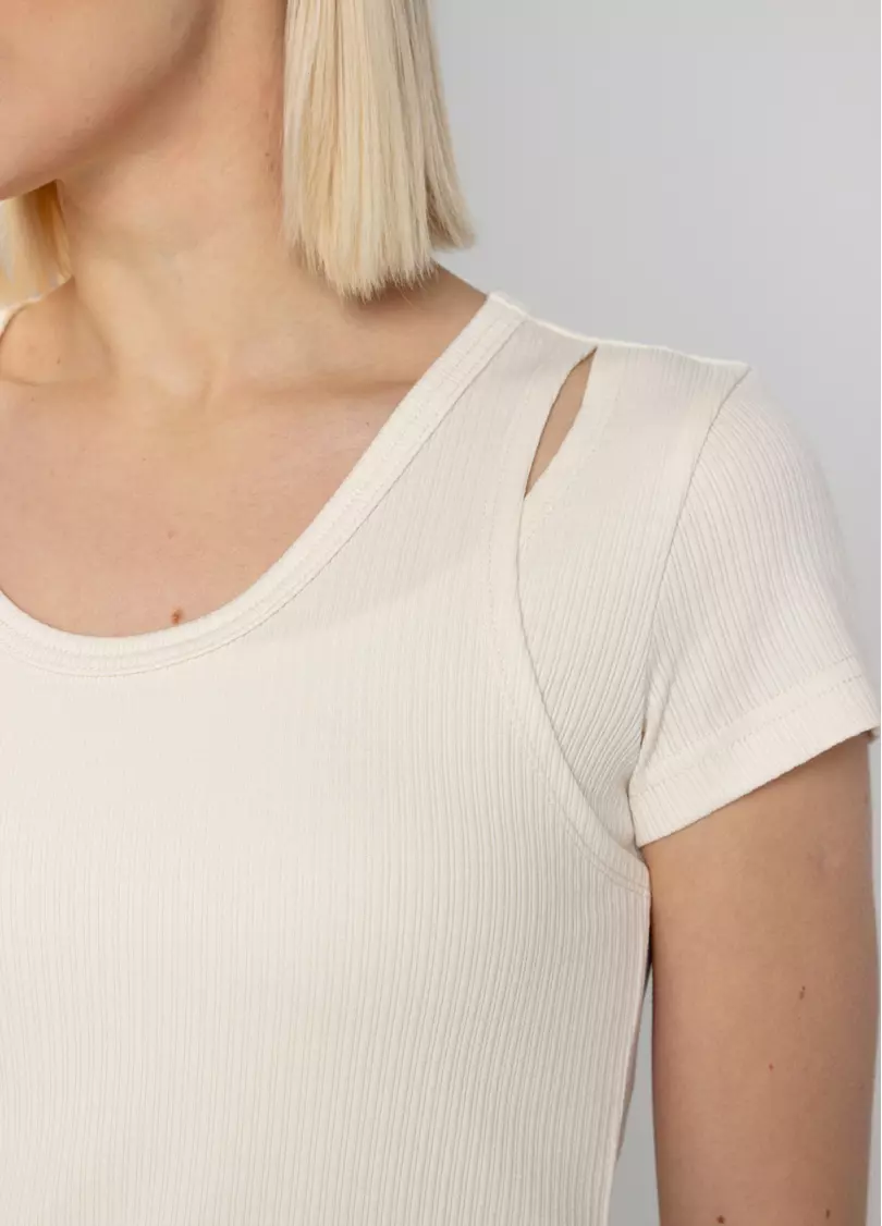 Футболка з імітацією майки LIGHT ESSENTIAL 4823/320 light cream (молочний)