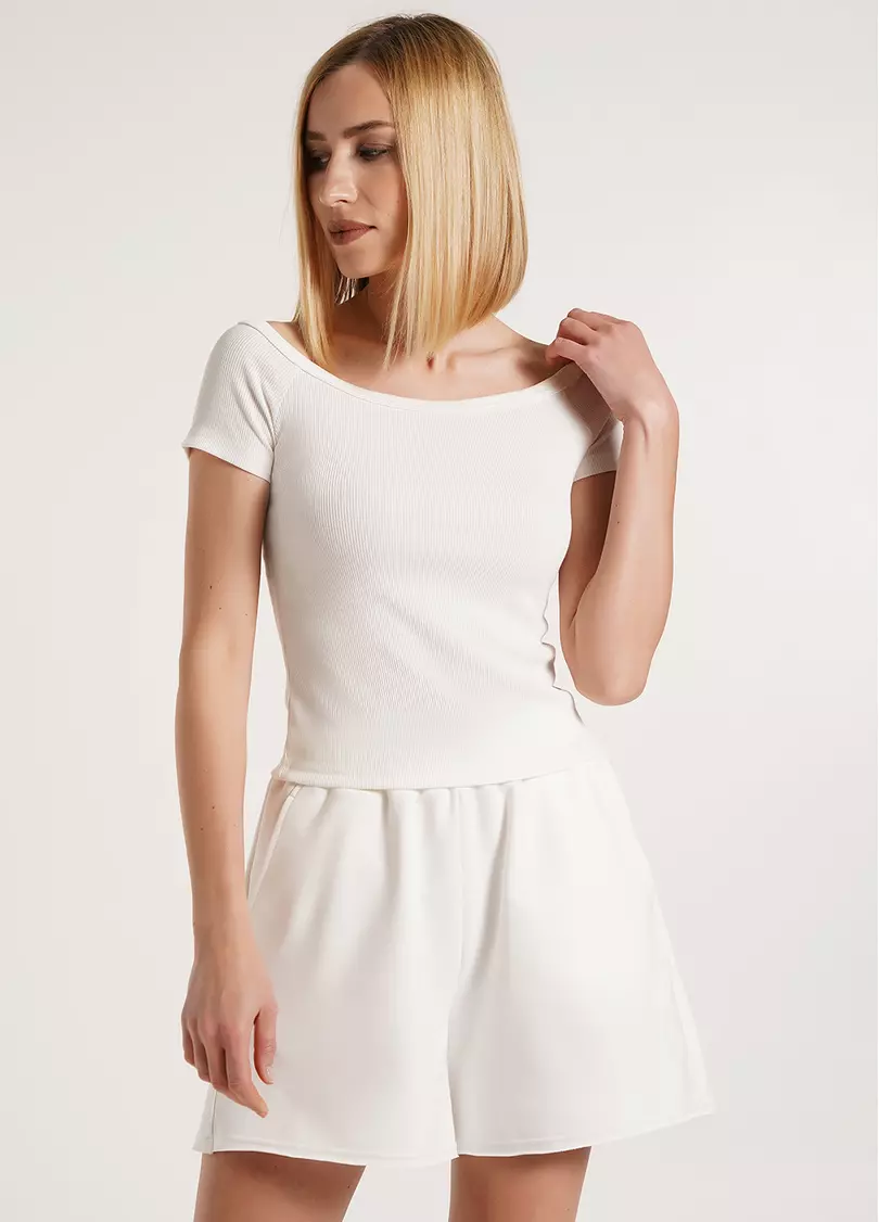 Футболка с вырезом в рубчик RIB 4812/010 milk (белый)