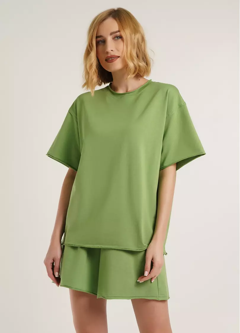 Широкая футболка с необработанным низом STREET STYLE 4810/180 olive (зеленый)