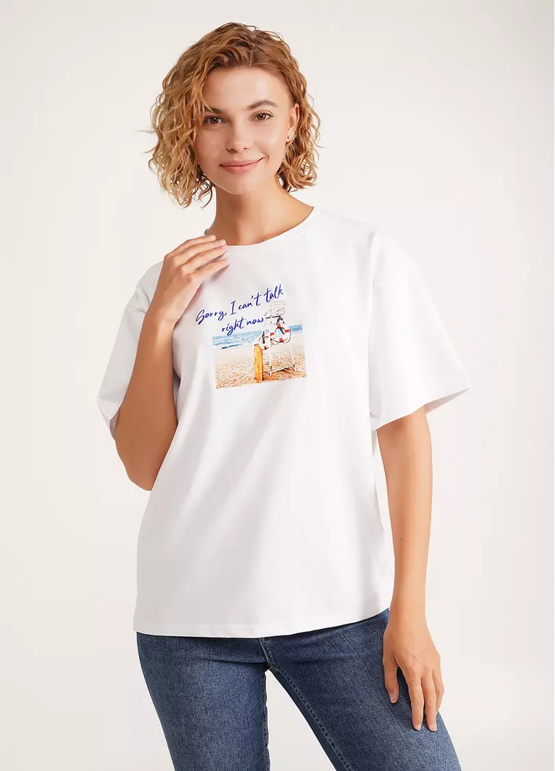 Футболка оверсайз из хлопка с принтом T-SHIRT BASIC print 4806/010 white/beach (белый)