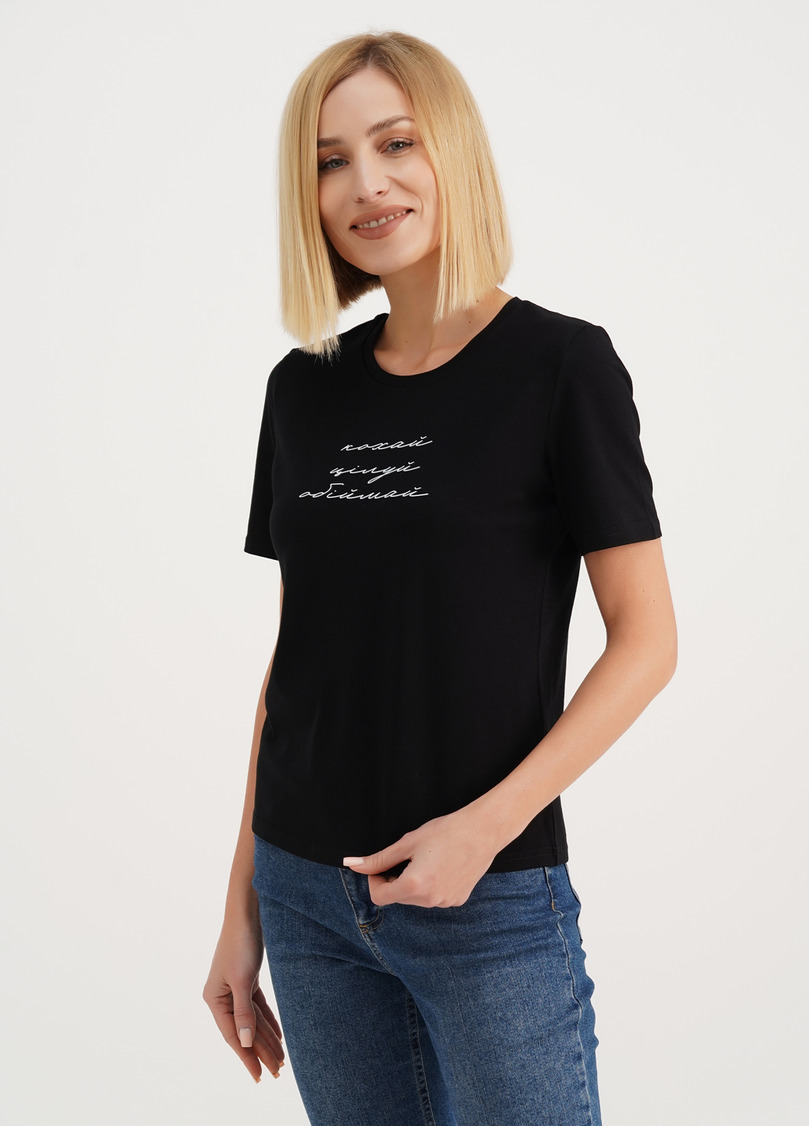Бавовняна футболка з написом "Кохай. Цілуй. Обіймай." T-shirt print 4802/60 black/feeling (чорний)