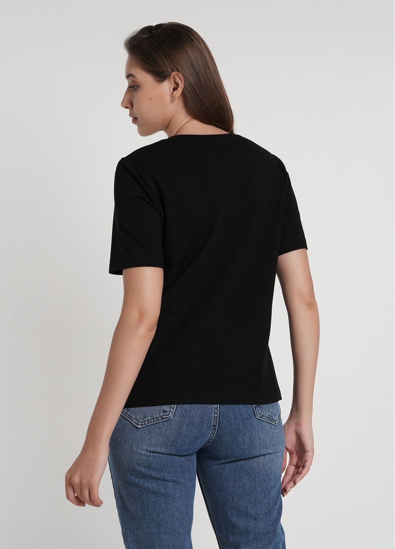 Хлопковая футболка с надписью Ukraine в цветочном орнаменте T-shirt print 4802/60 black/heart (черный)