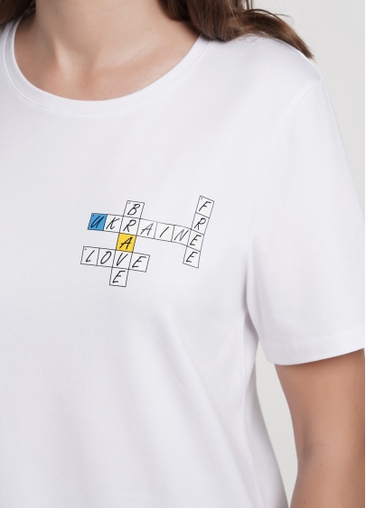 Бавовняна футболка з принтом "Love. Ukraine. Brave. Free." T-shirt print 4802/60 white/crossword (білий)