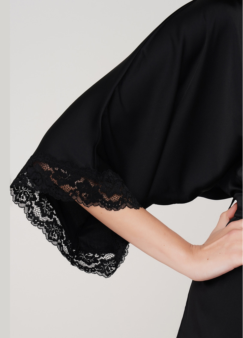 Короткий халат с кружевом HELENA 7212/051 (черный)
