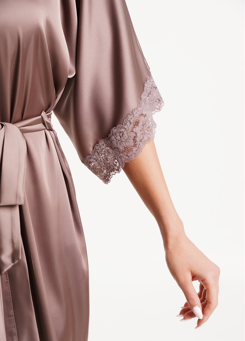 Короткий халат с кружевом HELENA 7212/051 chocolate (коричневый)