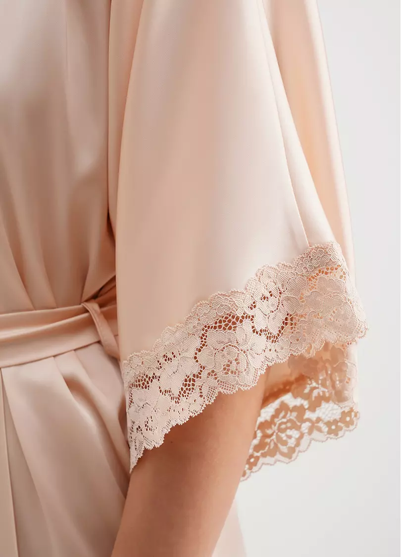 Короткий халат з мереживом HELENA 7212/051 naturale (бежевий)