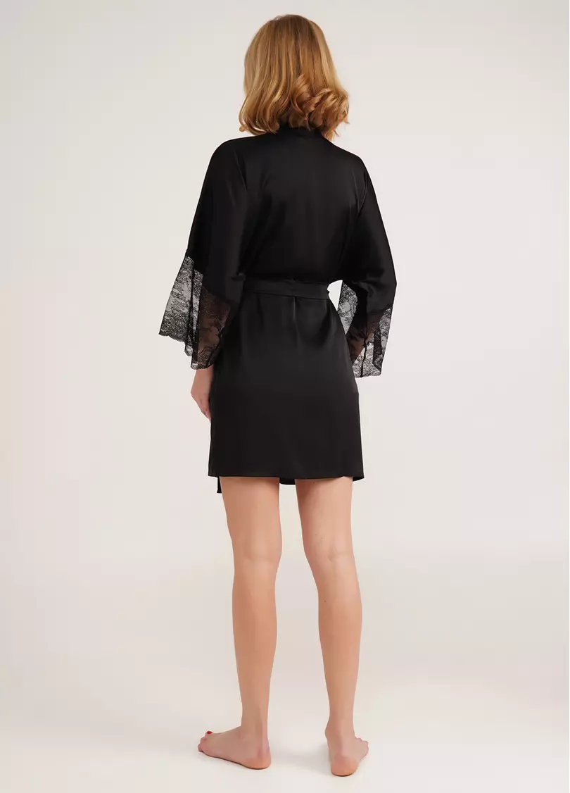 Короткий халат шовковий з мереживом на рукавах HELENA 7310/051 black (чорний)