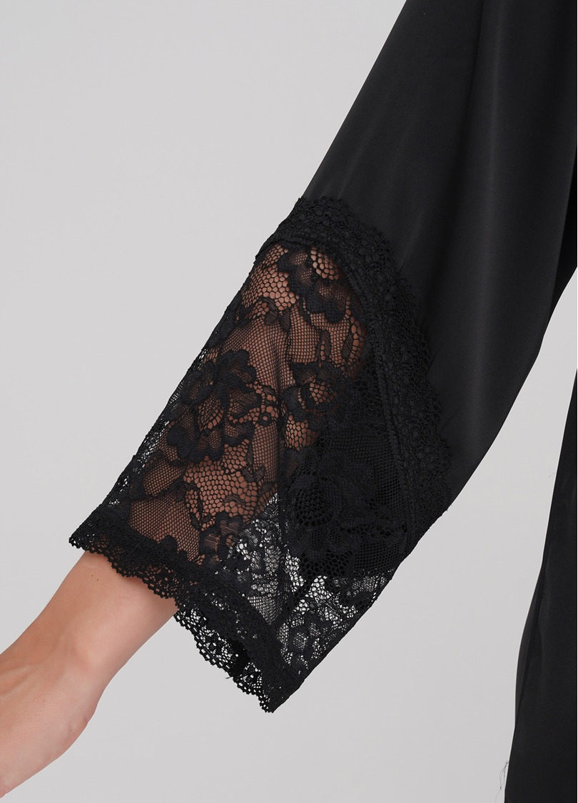 Халат с кружевной спинкой и окантовкой на рукавах HELENA 7317/051