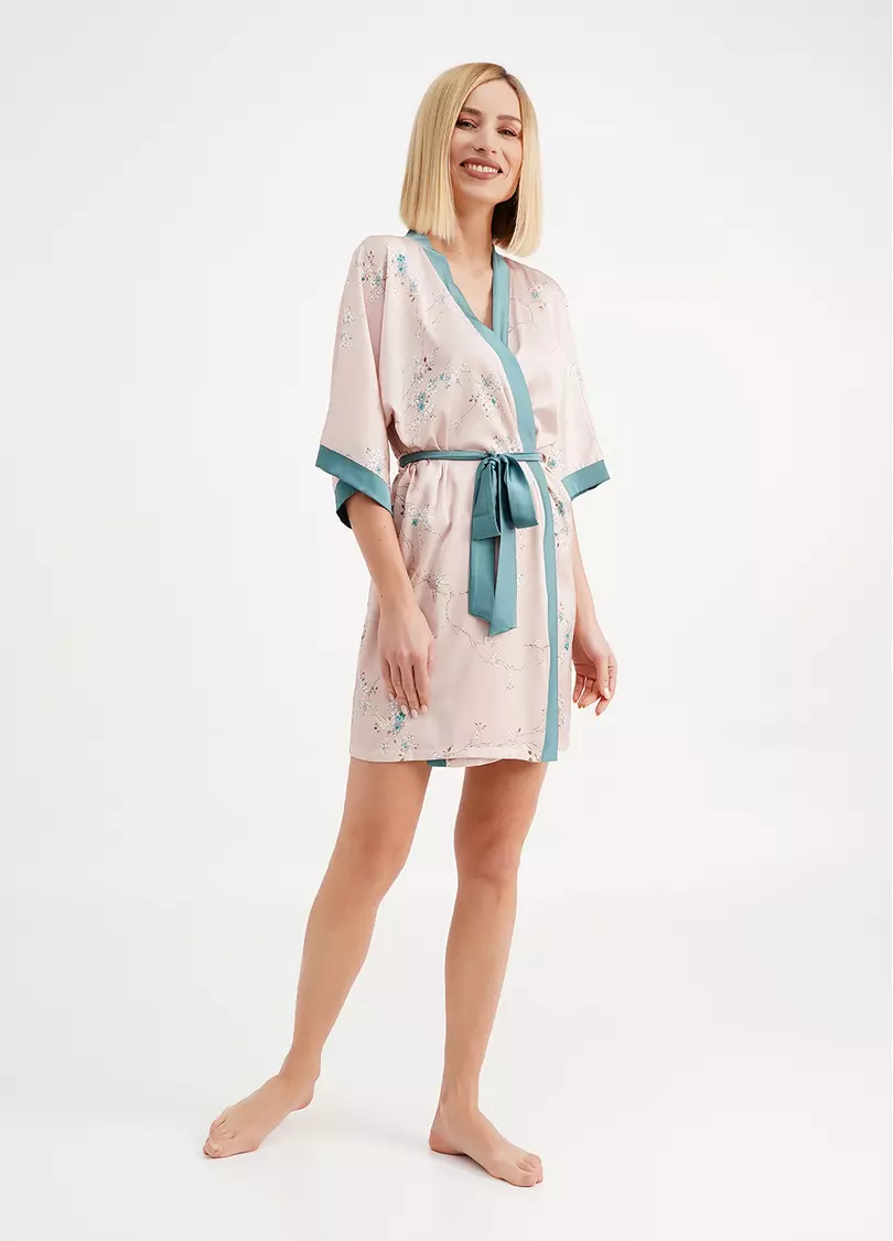 Шелковый халат в цветы сакуры SAKURA 7224/050 beige (бежевый)