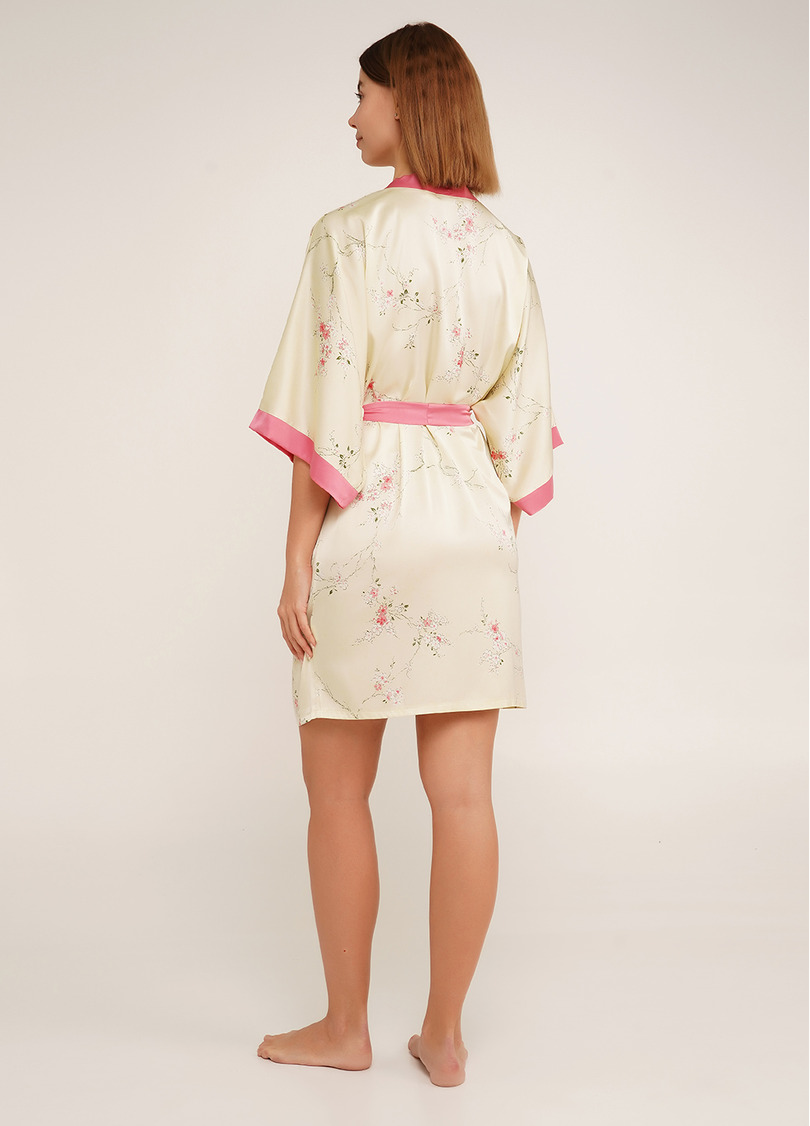 Шелковый халат в цветы сакуры SAKURA 7224/050 light yellow (желтый)