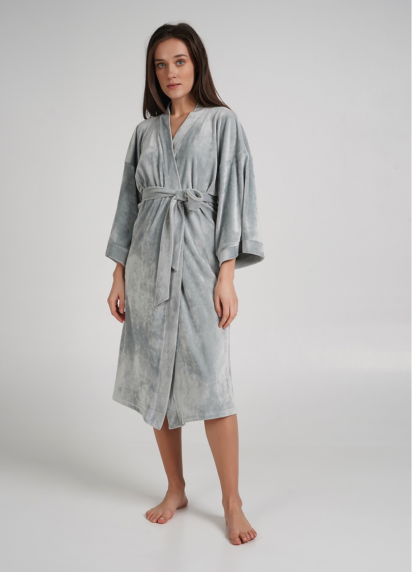 Довгий велюровий халат з широкими рукавами SOFT WINTER 7319/080 grey (сірий)