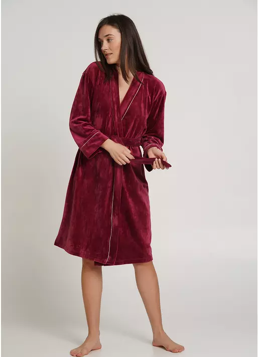 Велюровый халат с поясом SOFT WINTER 7320/080 burgundi (бордовый)