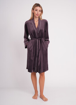 Велюровый халат с поясом SOFT WINTER 7320/080 dark lavender (фиолетовый)
