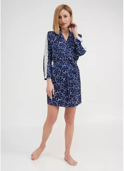 Шовковий халат у квіти з мереживом TIZIANA 7327/051 navy/white clove (синій)