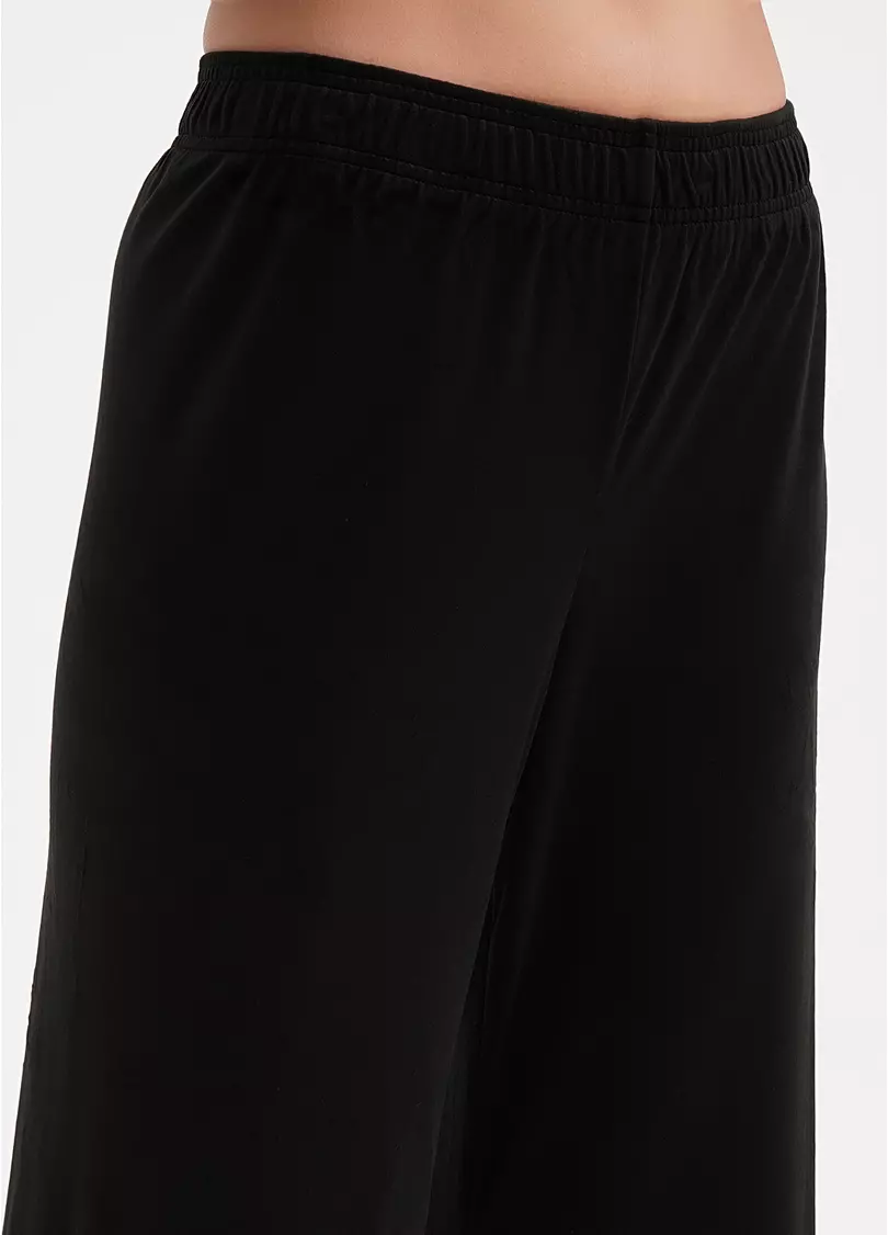 Велюровый комплект жакет на пуговицах и брюки SOFT WINTER 5509/080 black (черный)