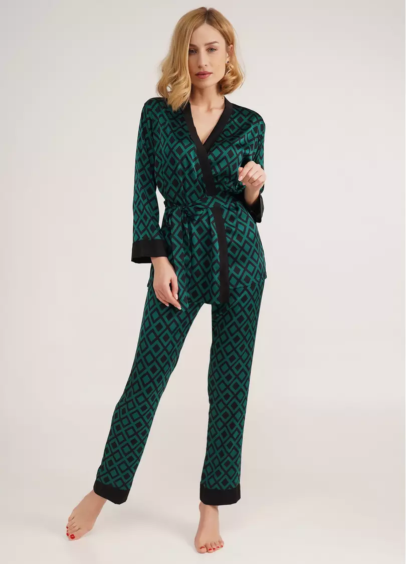 Шелковый комплект с жакетом и штанами TIFFANY 5506/050 green/black (зеленый/черный)