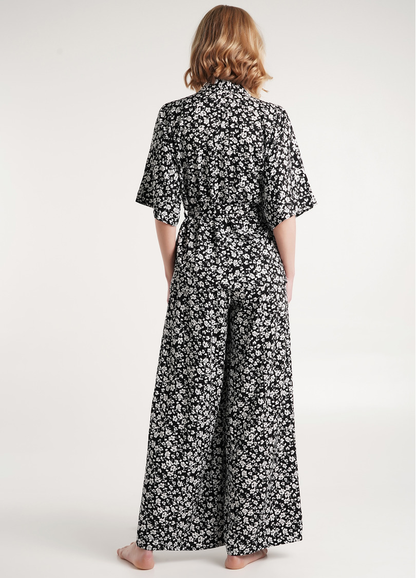 Комплект з жакетом та широкими штанами у квіти WILDFLOWERS 5601/040 black (чорний)