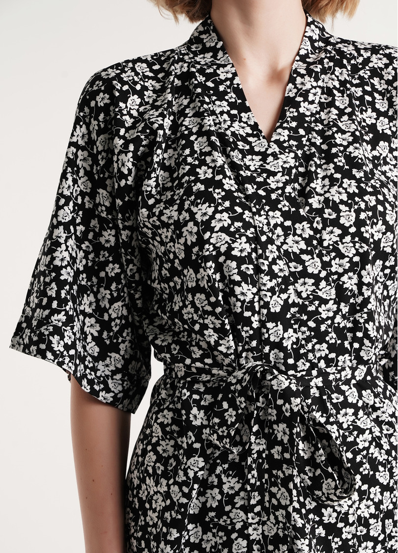 Комплект з жакетом та широкими штанами у квіти WILDFLOWERS 5601/040 black (чорний)