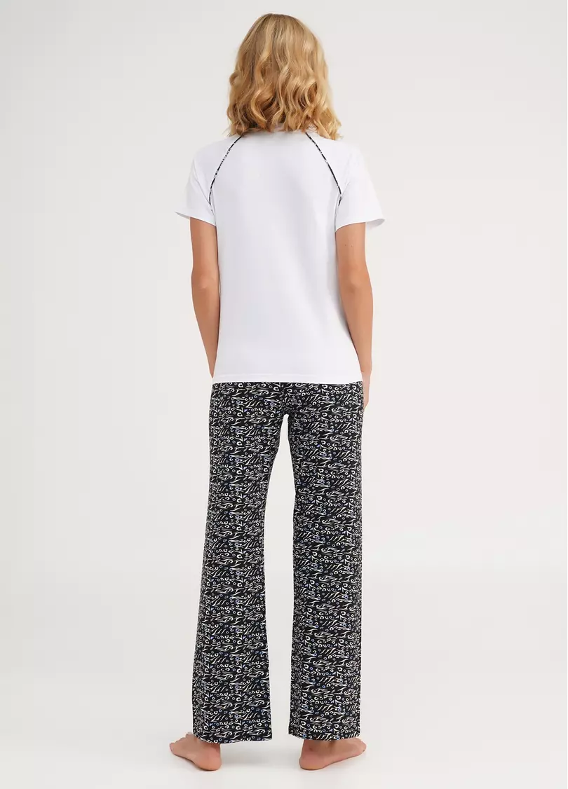 Пижама футболка и прямые штаны ANIMAL 5121/010 white/animal (белый)