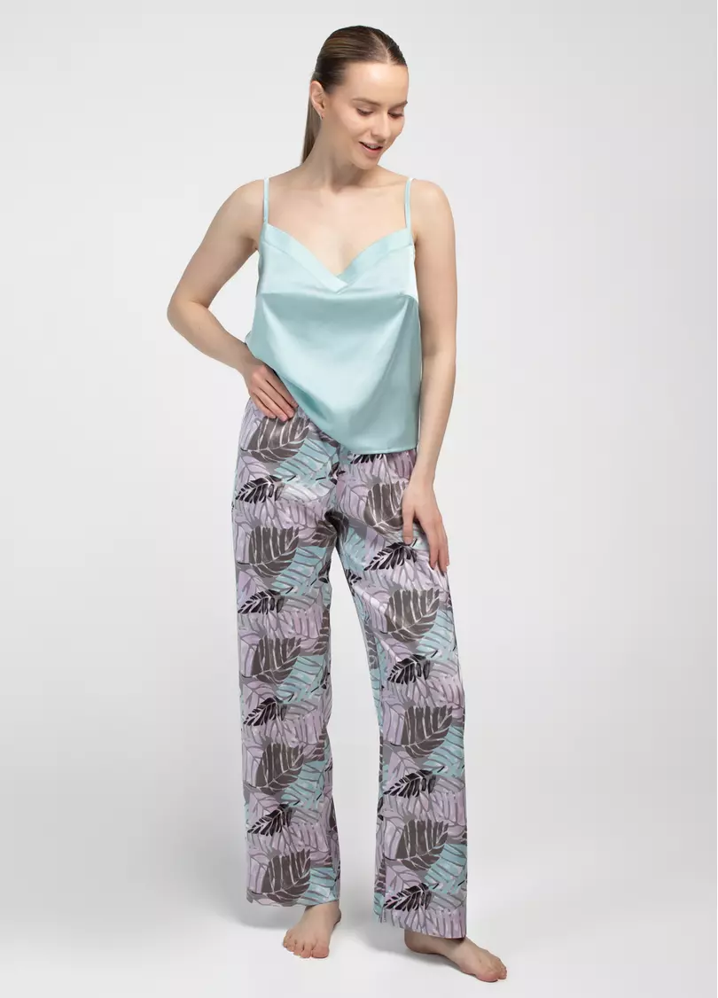 Довга піжама з шовку LEAFSONG 5010/050 gum leaf/mokko print (зелений/коричневий)