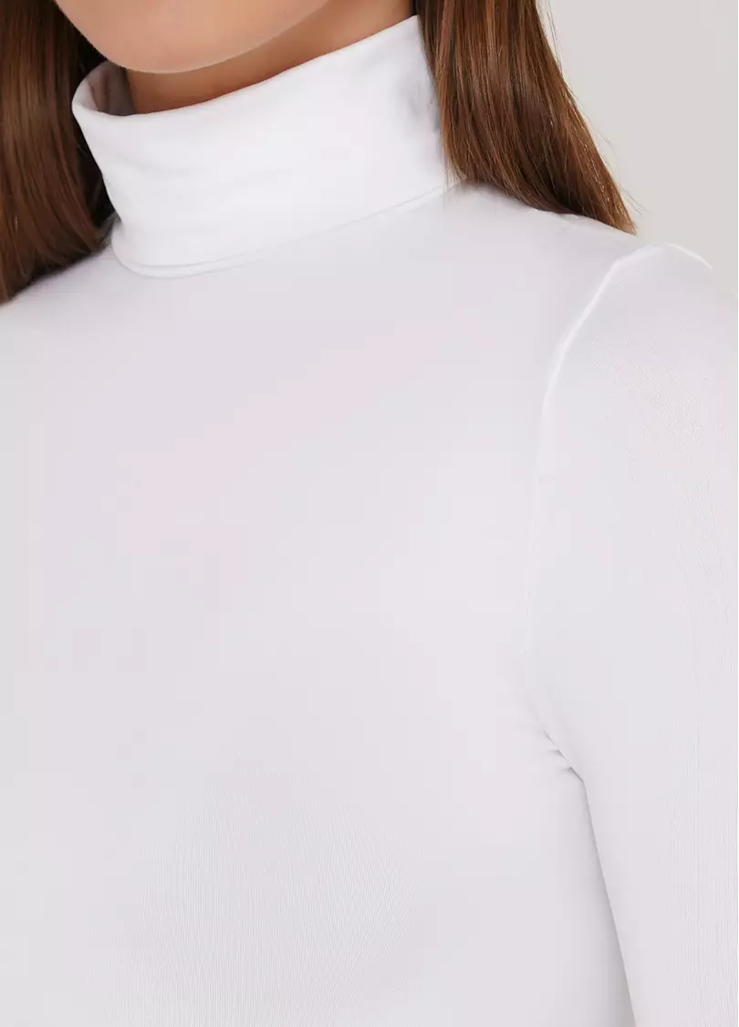 Женская бесшовная водолазка с высоким воротом DOLCEVITA MANICA LUNGA (белый)