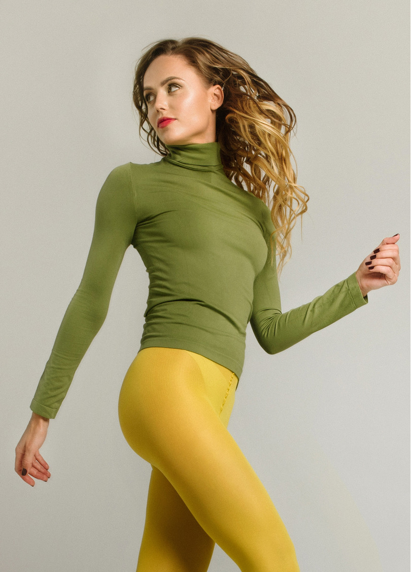 Безшовна водолазка з високим коміром DOLCEVITA MANICA LUNGA olive branch (зелений)