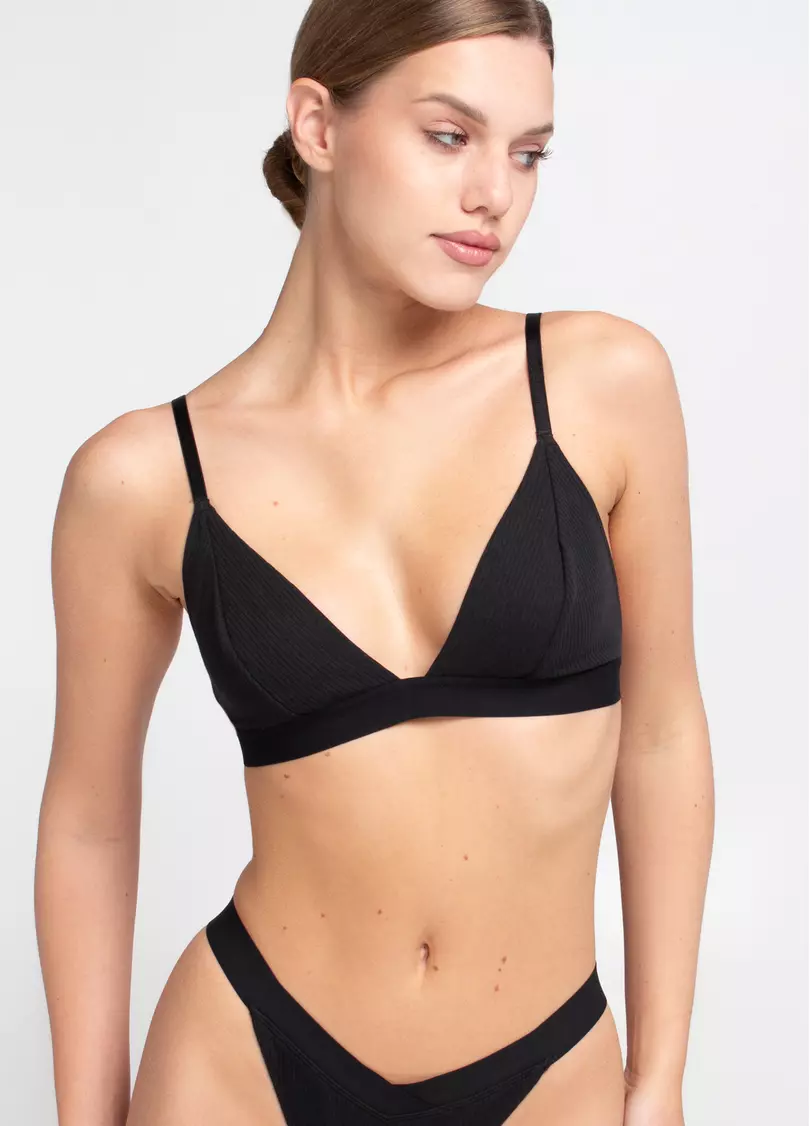 Бюстгальтер с треугольными чашками из хлопка L1530A (черный)