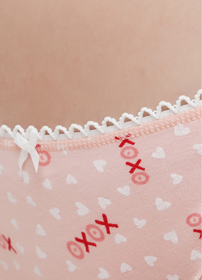Трусы бразилиана из хлопка с рисунком сердечек Amour 2206/60 peach hearts