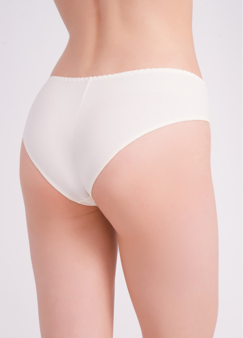 Трусы бразилиана из хлопка Basic chic 2236/61 milk (белый)