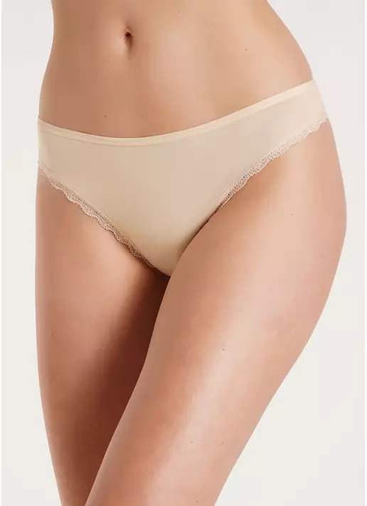 Трусики стрінги з бавовни та мережива Leila lace 2102/60 beige (бежевий)
