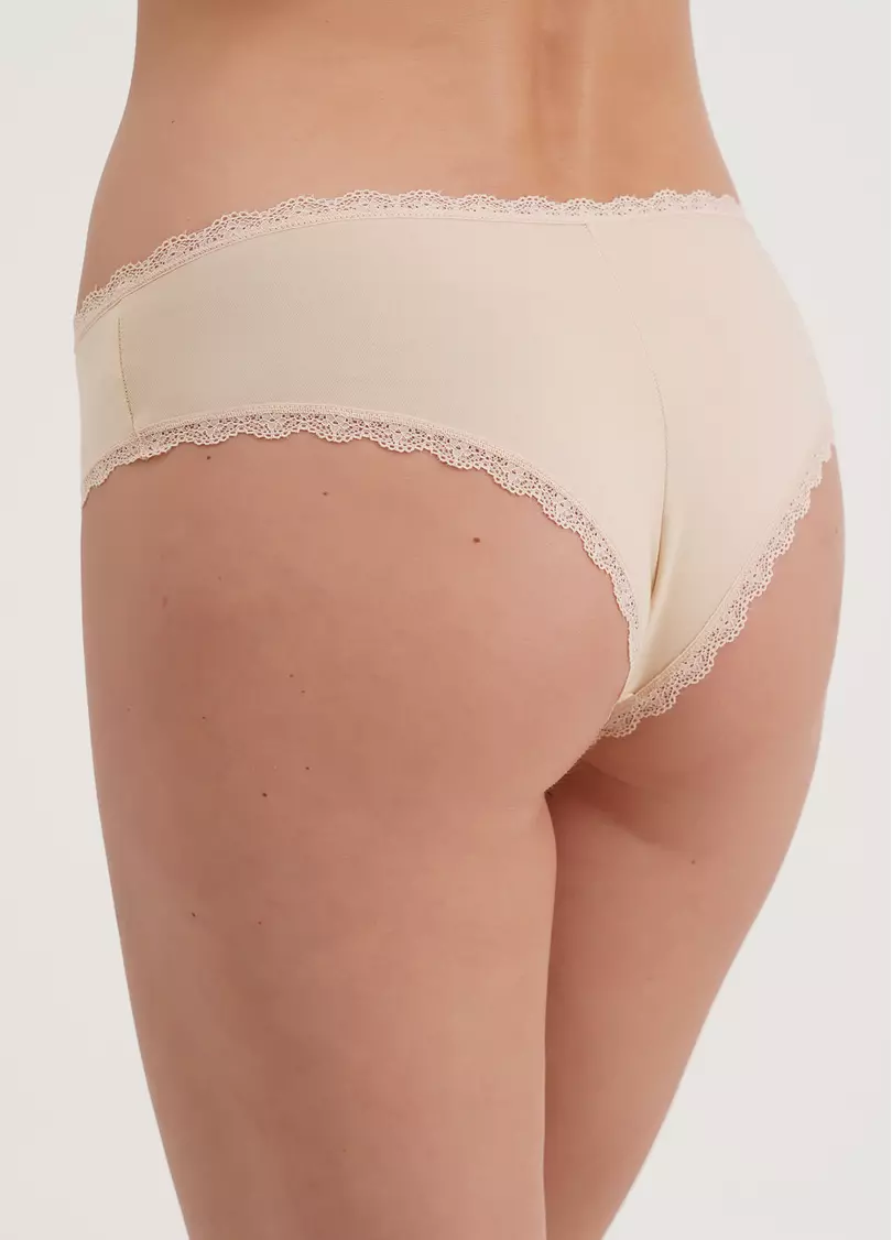 Трусы бразилиана из хлопка и кружева Leila lace 2206/60 beige (бежевый)