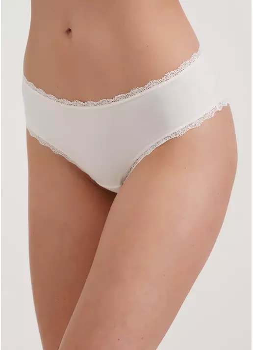 Трусы бразилиана из хлопка и кружева Leila lace 2206/60 whisper white (белый)