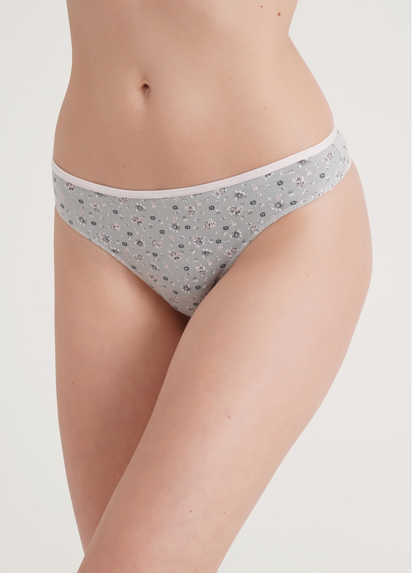 Трусики стринги с цветочным узором Leila print 2112/60 flowers (серый)