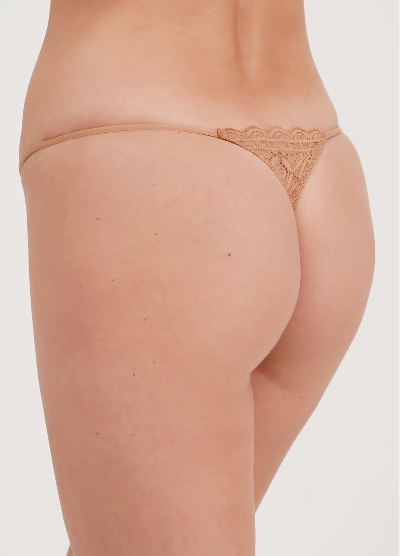 Трусики стринги на тесьме из кружева Mia 2112/31 macchiato (бежевый)