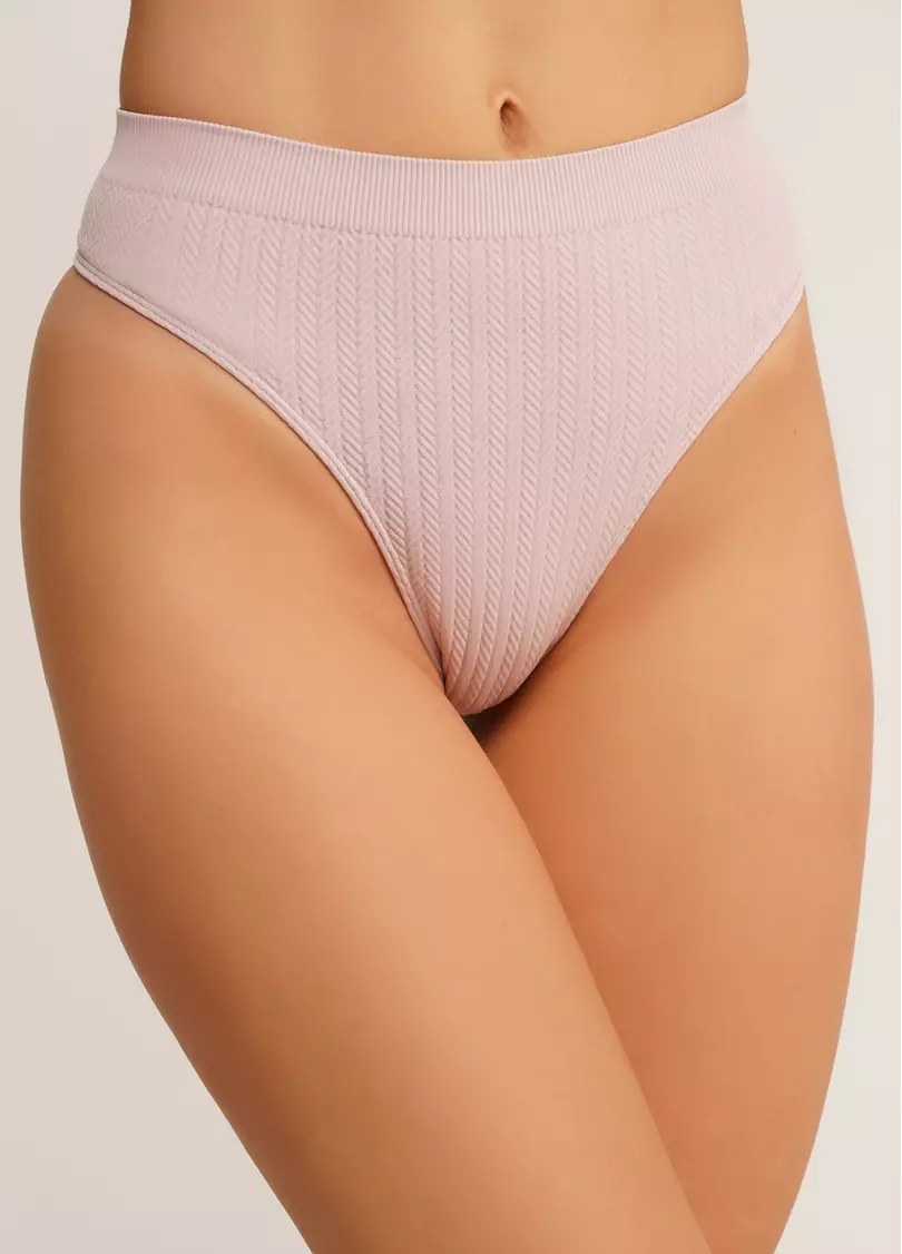 Фактурные бесшовные стринги STRING BRIEFS BRAID burnished lilac (розовый)