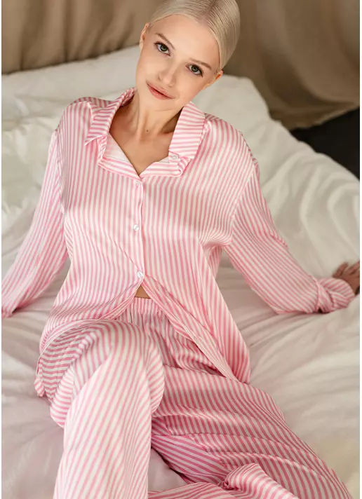 Шелковая пижама в полоску NAP QUEEN 5902/050 white/amaranth pink (белый/розовый)