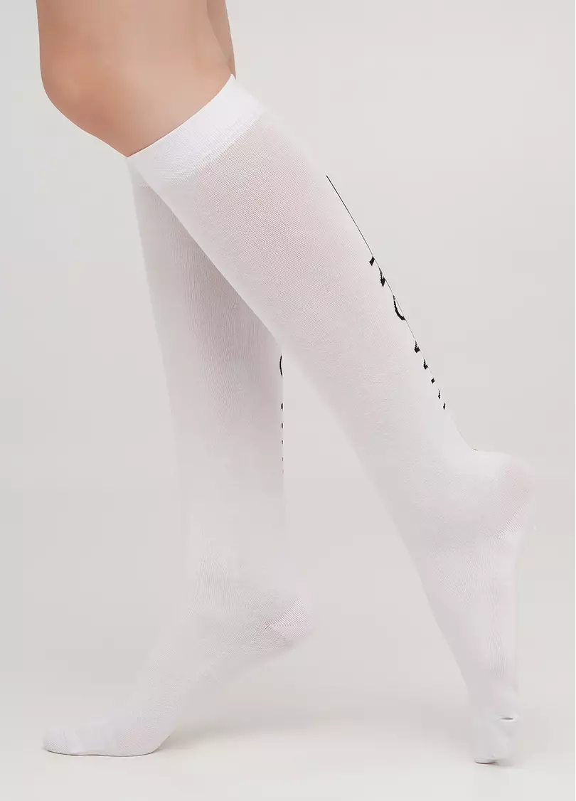 Бавовняні гольфи з вертикальним написом ззаду WG1 TEXT 001 (білий)