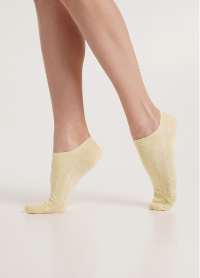 Короткие носки с плетеным узором WS1 SOFT BACKGROUND 003 light yellow (желтый)