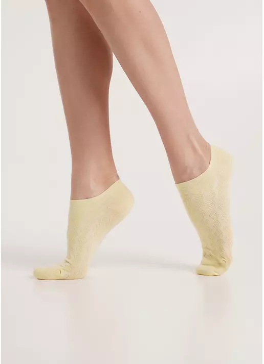 Короткі шкарпетки з плетеним візерунком WS1 SOFT BACKGROUND 003 light yellow (жовтий)