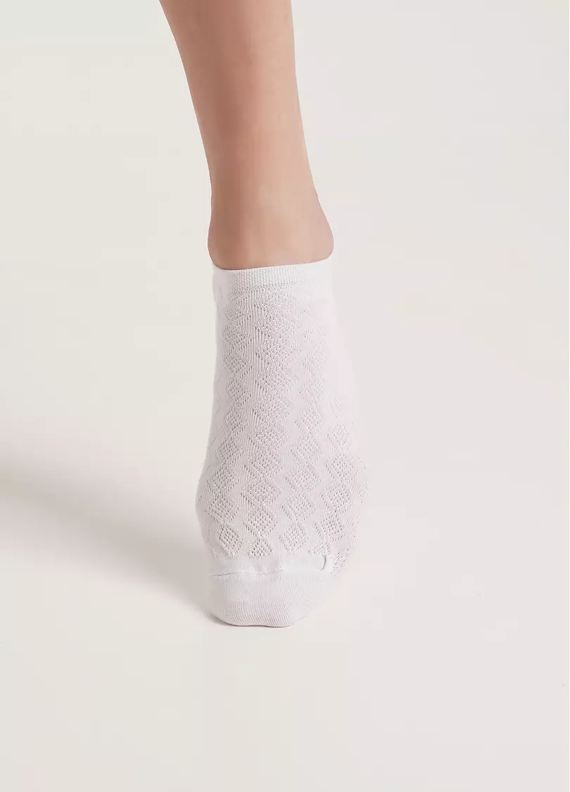 Короткі шкарпетки з плетеним візерунком WS1 SOFT BACKGROUND 003 white (білий)