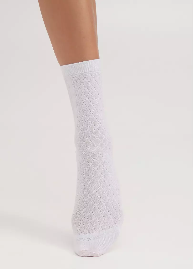 Высокие носки с геометрическим узором WS3 BACKGROUND 009 white (белый)