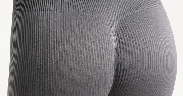 Leggingsda yuzimga otiradi Leggingsda yuzimga otiradi