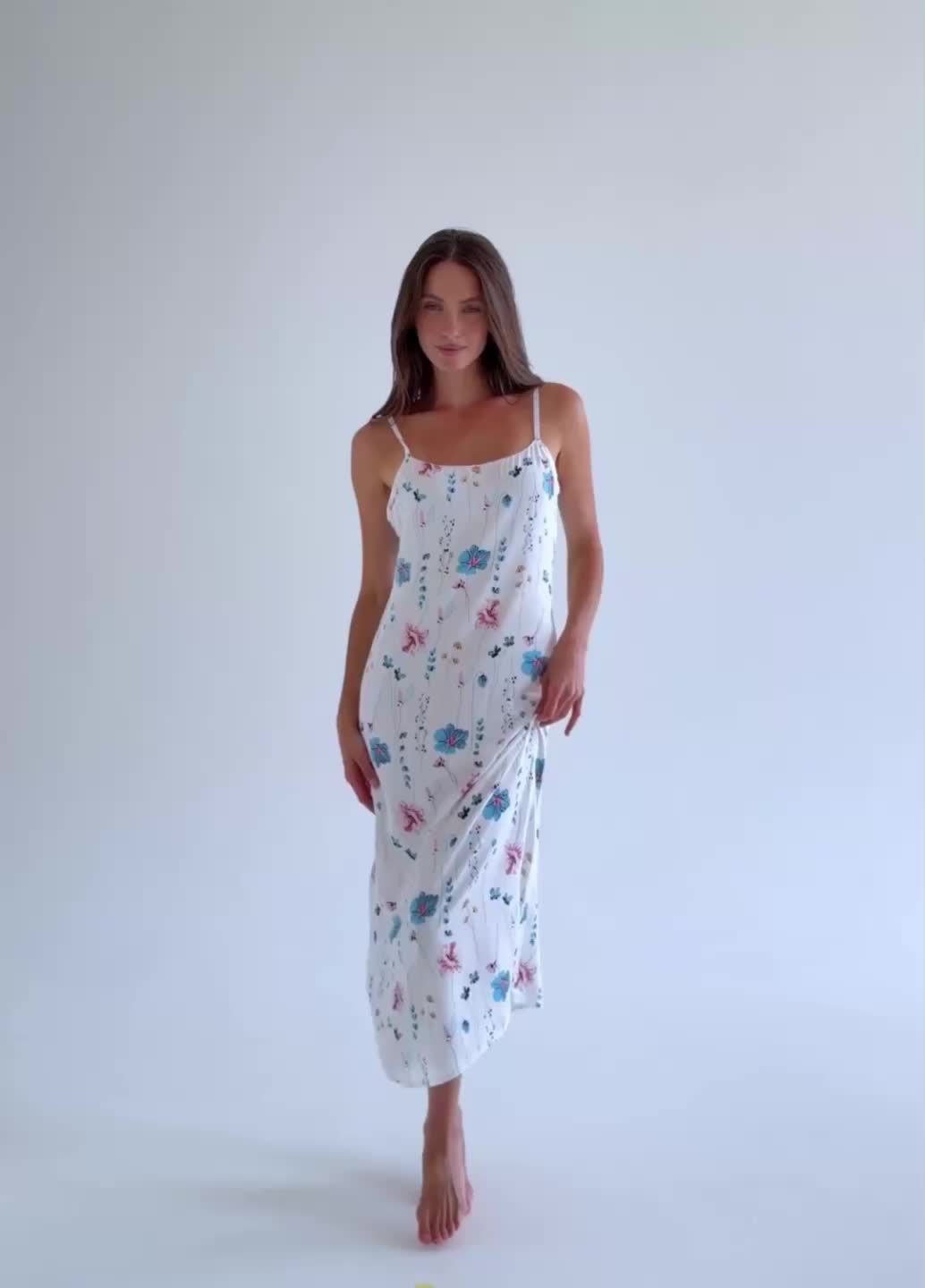 Нічна сорочка у квіти FLOSSED IN FLOWERS, біла
